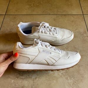 Reebok Classic Leather Sneakers sz 9